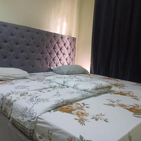 Ignite Guest House Гисеньи Экстерьер фото