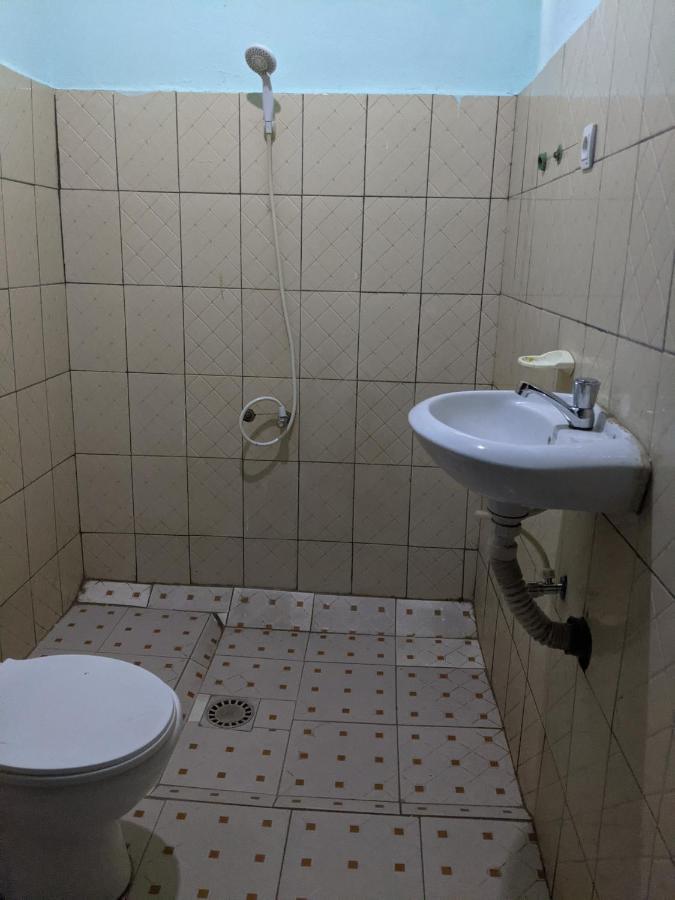 Ignite Guest House Гисеньи Экстерьер фото