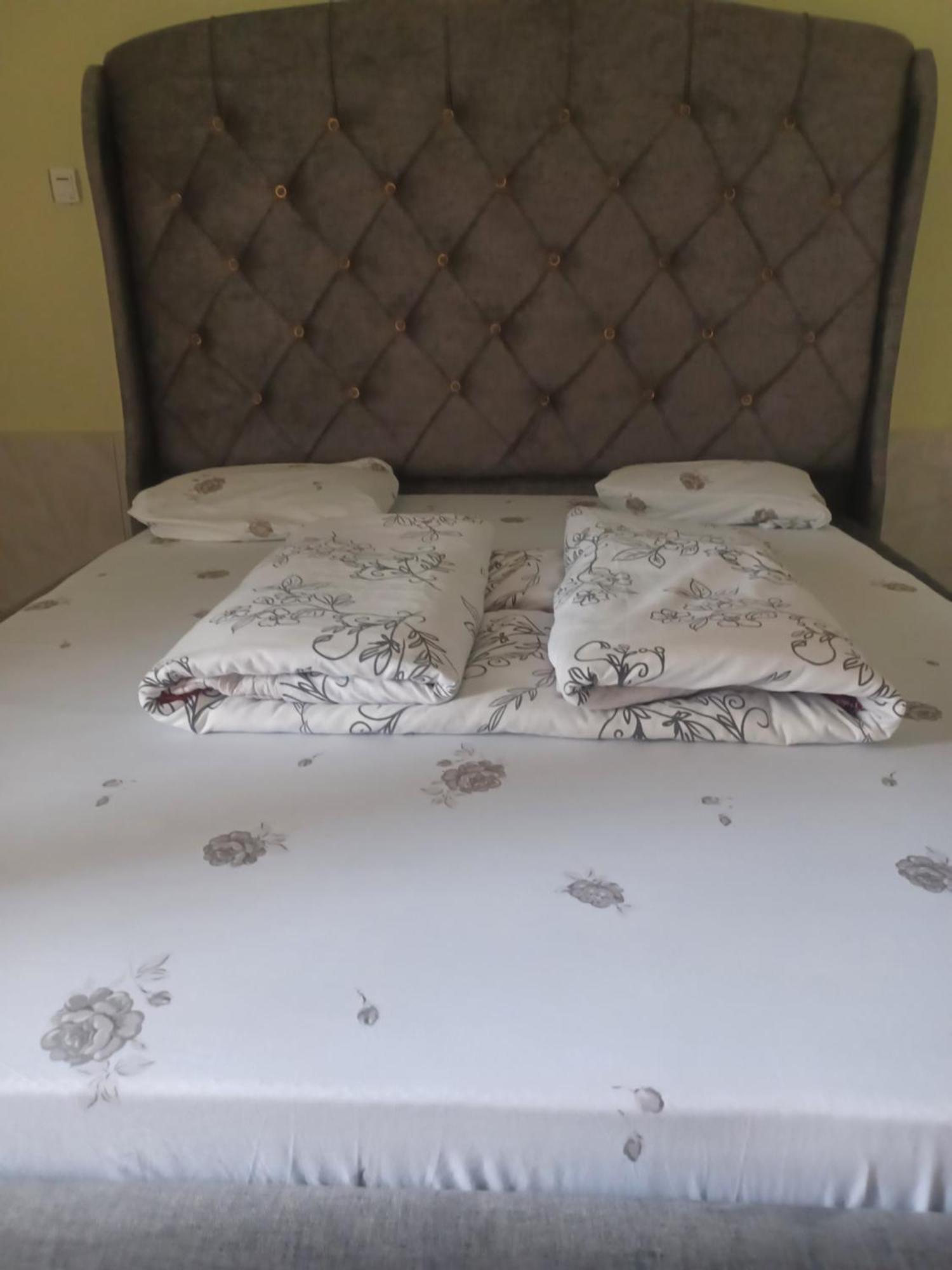 Ignite Guest House Гисеньи Экстерьер фото
